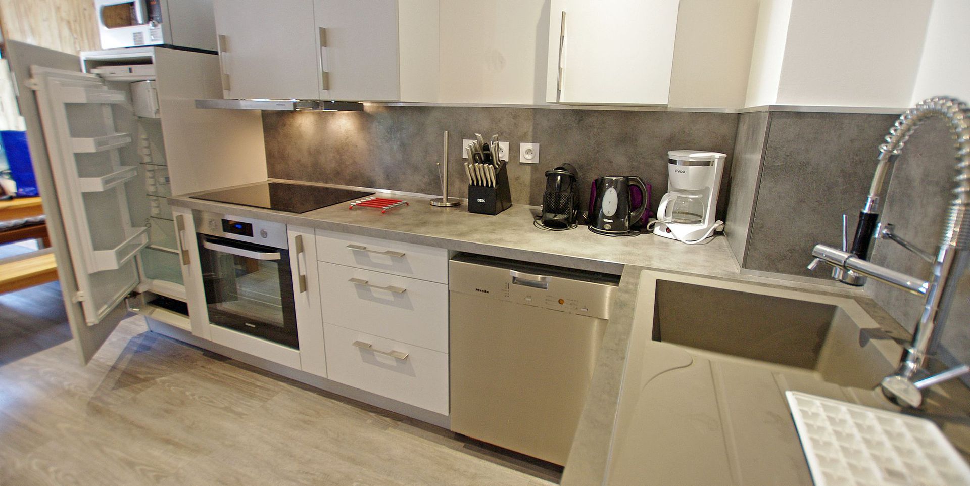 RBGTICHB234_13 Thumb